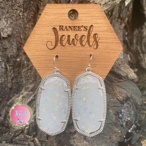 White Kendra Inspired